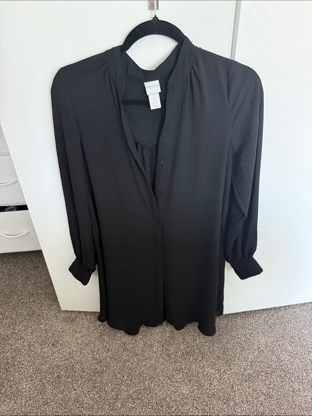 H&M Black Long-Sleeve V-Neck Blouse